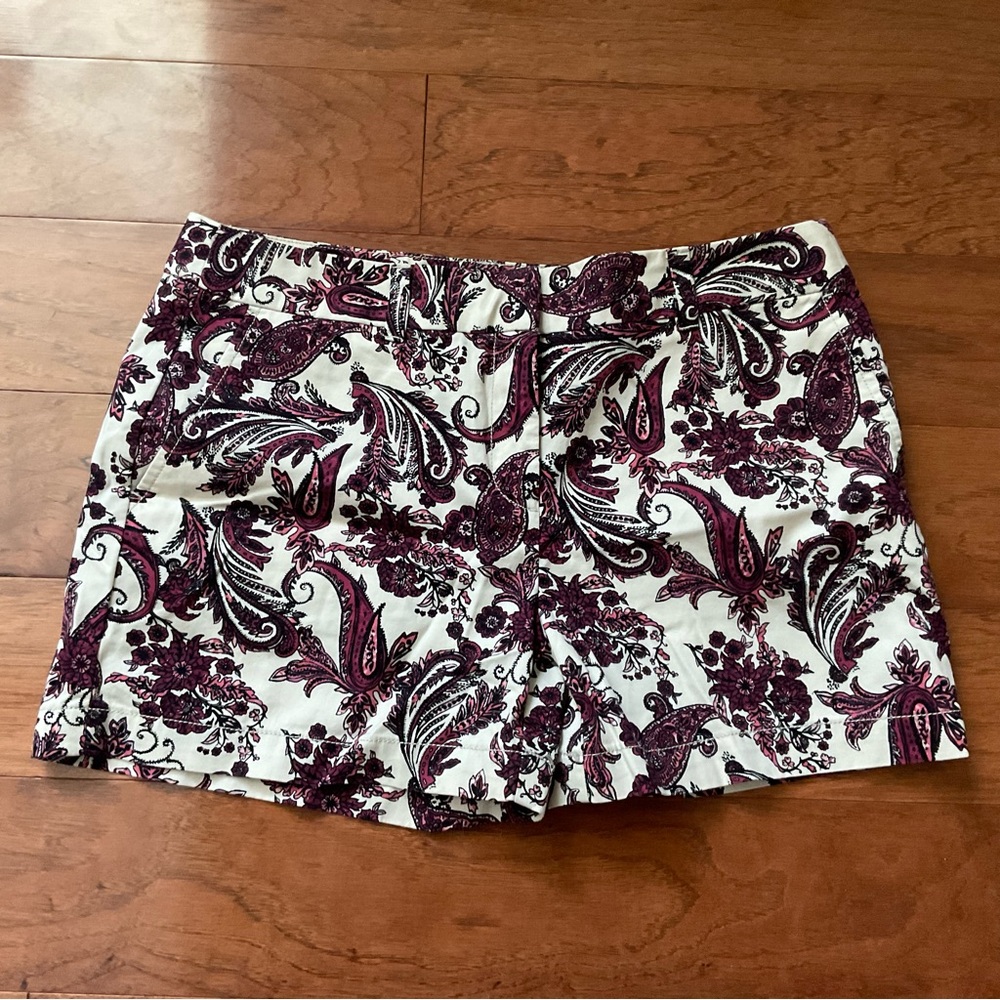 Ann Taylor Loft Burgundy, Cream Paisley Print Original Shorts Size 6 Preppy